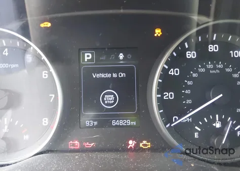 2017 Hyundai Elantra Value Edition z USA, uszkodzony, nr VIN 5NPD84LF6HH201384